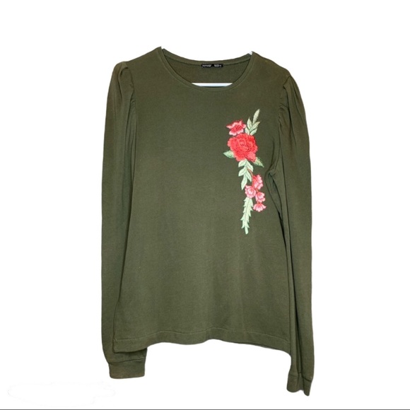 Zara Sweaters - Zara Light sweater with embroidered flower